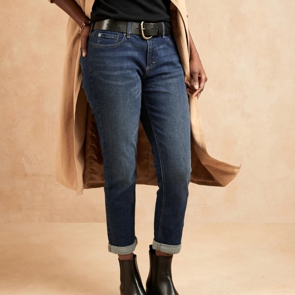 Banana Republic Denim - BANANA REPUBLIC Girlfriend Jean Relaxed Flattering Style Dark Wash Size 12/30